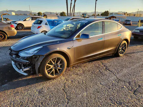 5YJ3E1EBXLF649583 — 2020 Tesla Model 3, Передняя часть (Front End), фото до ремонта