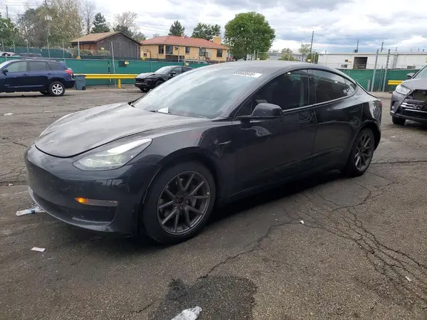 5YJ3E1EB5MF069871 — 2021 Tesla Model 3, Задняя часть (Rear End), фото до ремонта