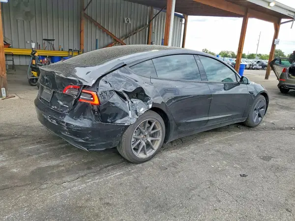 5YJ3E1EB5MF069871 — 2021 Tesla Model 3, фото 3 с аукциона Copart, Задняя часть
