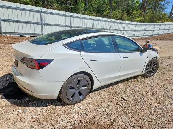 5YJ3E1EA3MF042241 — 2021 Tesla Model 3, фото 3 с аукциона Copart, Передняя часть