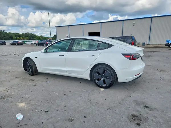 5YJ3E1EB4MF988387 — 2021 Tesla Model 3, фото 2 с аукциона Copart, Мелкие вмятины и царапины