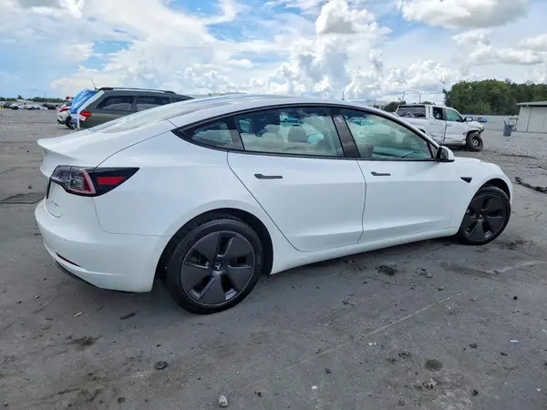 5YJ3E1EB4MF988387 — 2021 Tesla Model 3, фото 3 с аукциона Copart, Мелкие вмятины и царапины