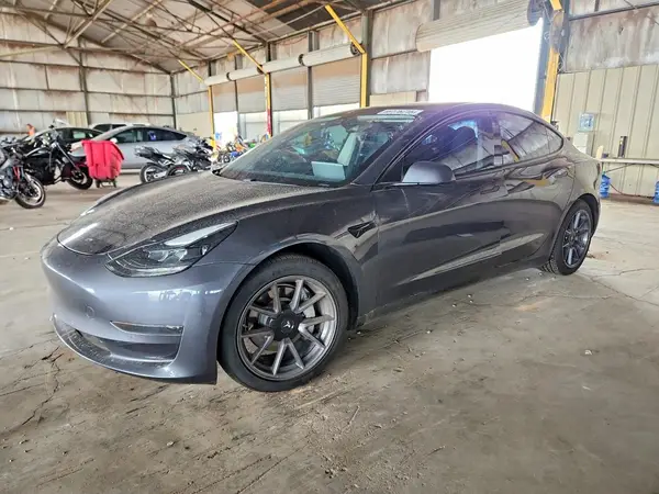 5YJ3E1EA0MF872966 — 2021 Tesla Model 3, Боковая часть (Side), фото до ремонта