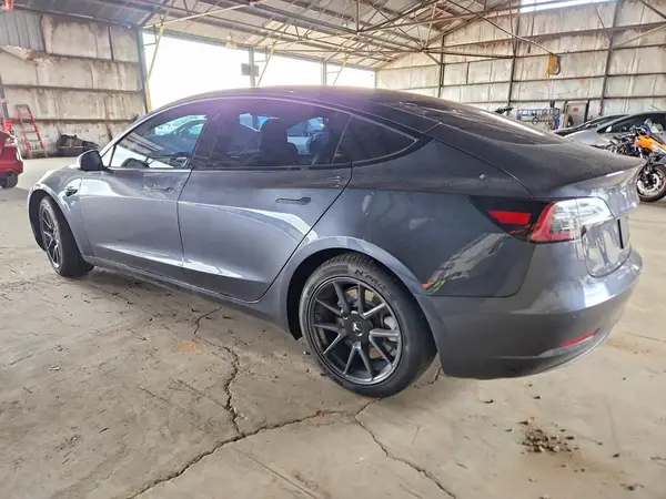 5YJ3E1EA0MF872966 — 2021 Tesla Model 3, фото 2 с аукциона Copart, Боковая часть
