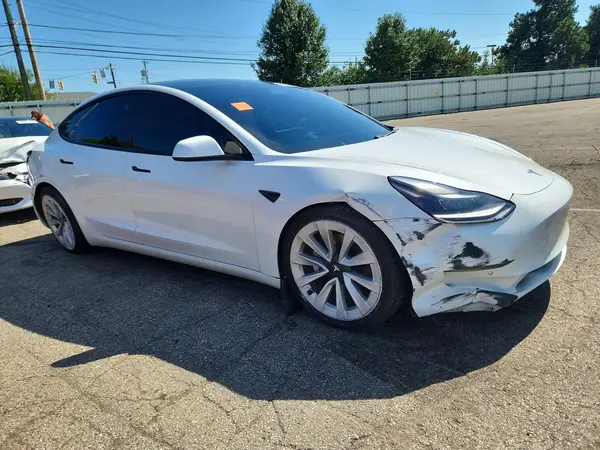 5YJ3E1EA6MF052875 — 2021 Tesla Model 3, фото 4 с аукциона Copart, Передняя часть