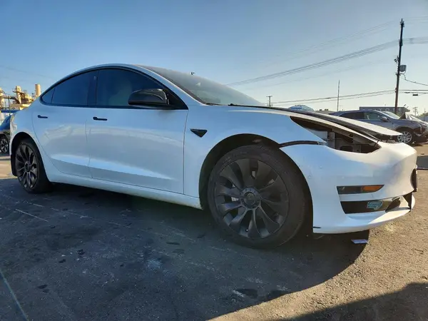 5YJ3E1EA6MF873202 — 2021 Tesla Model 3, фото 4 с аукциона Copart, Передняя часть
