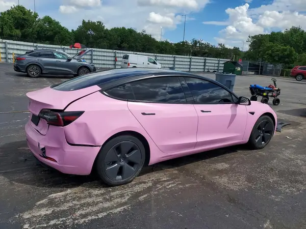 5YJ3E1EA8MF093220 — 2021 Tesla Model 3, фото 3 с аукциона Copart 08.10.2026, Механические повреждения