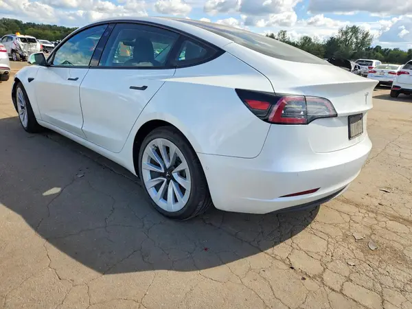 5YJ3E1EA3MF928558 — 2021 Tesla Model 3, фото 2 с аукциона Copart, Подтопление
