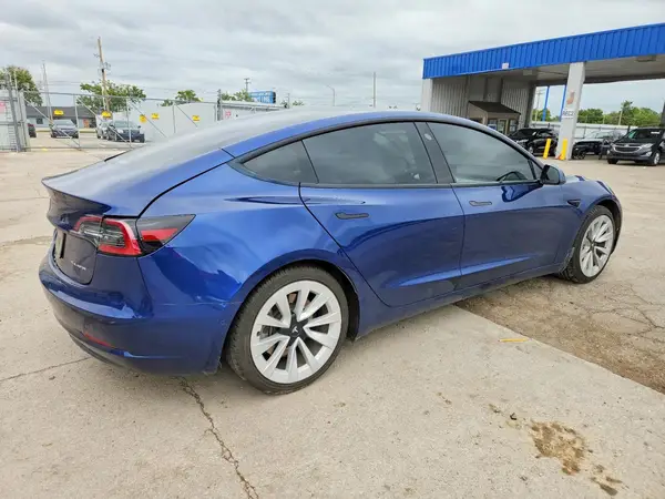 5YJ3E1EB2MF057175 — 2021 Tesla Model 3, фото 3 с аукциона Copart, Задняя часть