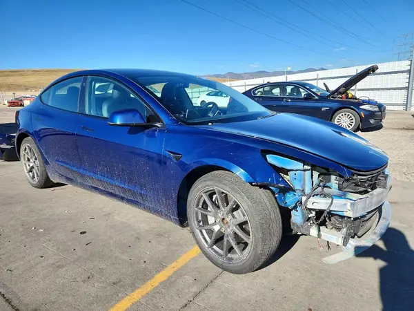 5YJ3E1EB4MF836819 — 2021 Tesla Model 3, фото 4 с аукциона Copart 05.10.2026, Передняя часть
