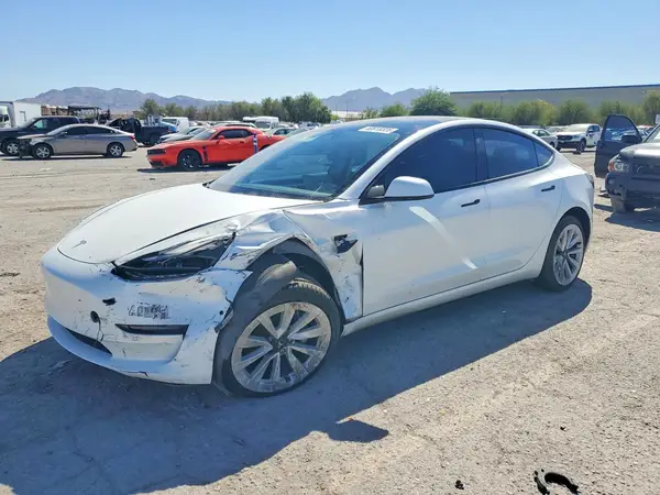 5YJ3E1EA4MF978725 — 2021 Tesla Model 3, Передняя часть (Front End), фото до ремонта