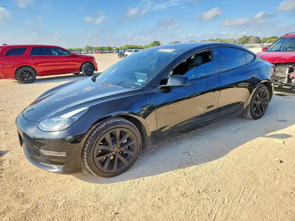 5YJ3E1EA9MF091668 — 2021 Tesla Model 3, Град (Hail), фото до ремонта