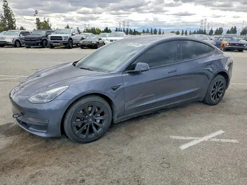 5YJ3E1EAXNF297616 — 2022 Tesla Model 3, Повреждения снизу (Undercarriage), фото до ремонта