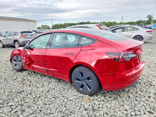 5YJ3E1EB5NF173374 — 2022 Tesla Model 3, фото 2 с аукциона Copart 28.09.2026, Боковая часть