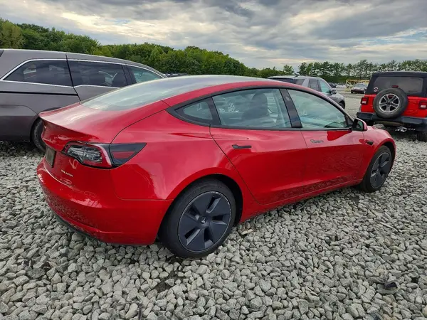 5YJ3E1EB5NF173374 — 2022 Tesla Model 3, фото 3 с аукциона Copart 28.09.2026, Боковая часть