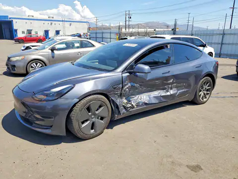 5YJ3E1EB8NF180268 — 2022 Tesla Model 3, Боковая часть (Side), фото до ремонта