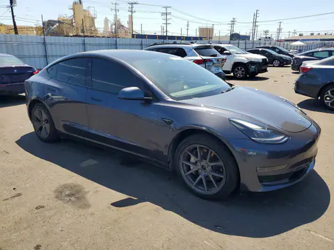5YJ3E1EB8NF180268 — 2022 Tesla Model 3, фото 4 с аукциона Copart 14.10.2026, Боковая часть