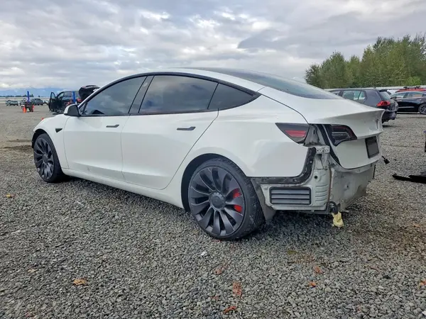 5YJ3E1EC5NF156146 — 2022 Tesla Model 3, фото 2 с аукциона Copart, Передняя часть