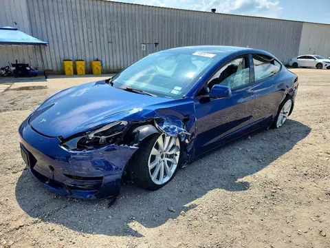 5YJ3E1EA6NF285561 — 2022 Tesla Model 3, Передняя часть (Front End), фото до ремонта