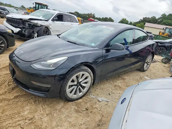 5YJ3E1EAXNF369284 — 2022 Tesla Model 3, Передняя часть (Front End), фото до ремонта