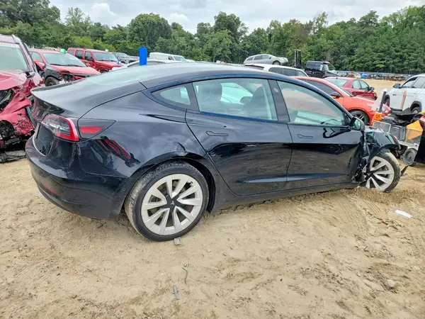 5YJ3E1EAXNF369284 — 2022 Tesla Model 3, фото 3 с аукциона Copart 05.10.2026, Передняя часть
