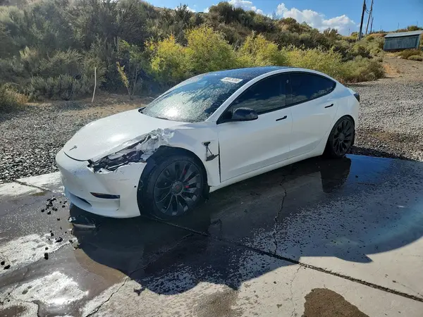 5YJ3E1EC6NF295380 — 2022 Tesla Model 3, Передняя часть (Front End), фото до ремонта