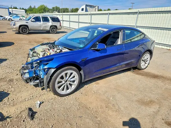 5YJ3E1EA1NF190843 — 2022 Tesla Model 3, Передняя часть (Front End), фото до ремонта