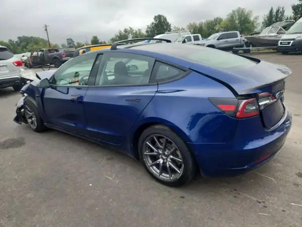 5YJ3E1EB0NF178157 — 2022 Tesla Model 3, фото 2 с аукциона Copart, Передняя часть