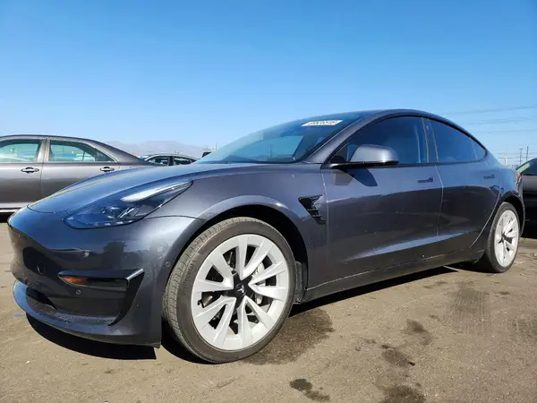 5YJ3E1EA0NF324886 — 2022 Tesla Model 3, Боковая часть (Side), фото до ремонта