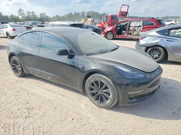 5YJ3E1EA6NF186271 — 2022 Tesla Model 3, фото 4 с аукциона Copart, Задняя часть