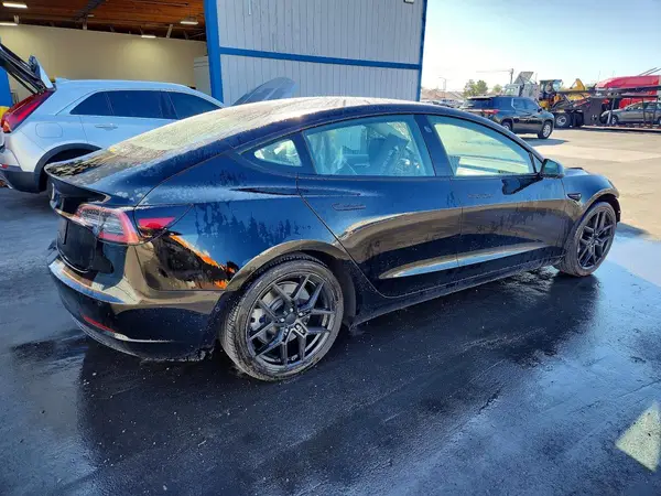 5YJ3E1EA3NF368767 — 2022 Tesla Model 3, фото 3 с аукциона Copart 28.09.2026, Передняя часть