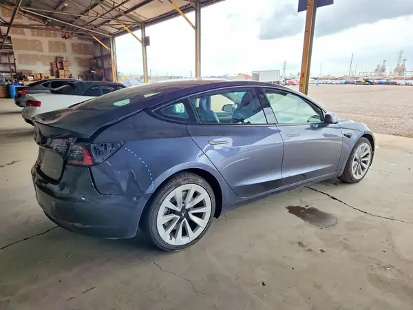 5YJ3E1EB1NF260821 — 2022 Tesla Model 3, фото 3 с аукциона Copart 28.09.2026, Задняя часть