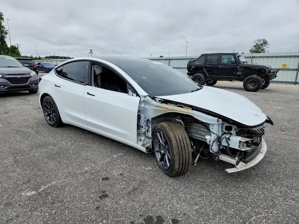 5YJ3E1EA8NF102872 — 2022 Tesla Model 3, фото 4 с аукциона Copart 01.10.2026, Передняя часть