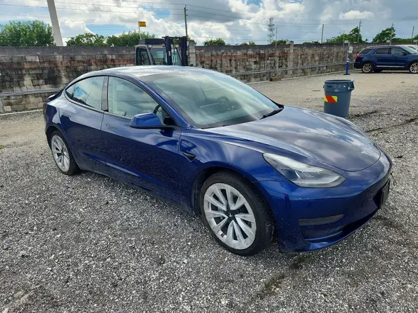 5YJ3E1EA1NF369898 — 2022 Tesla Model 3, фото 4 с аукциона Copart 28.09.2026, Задняя часть