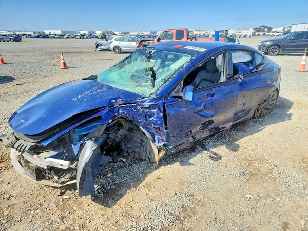 5YJ3E1EC6NF169584 — 2022 Tesla Model 3, Повреждения со всех сторон (All Over), фото до ремонта