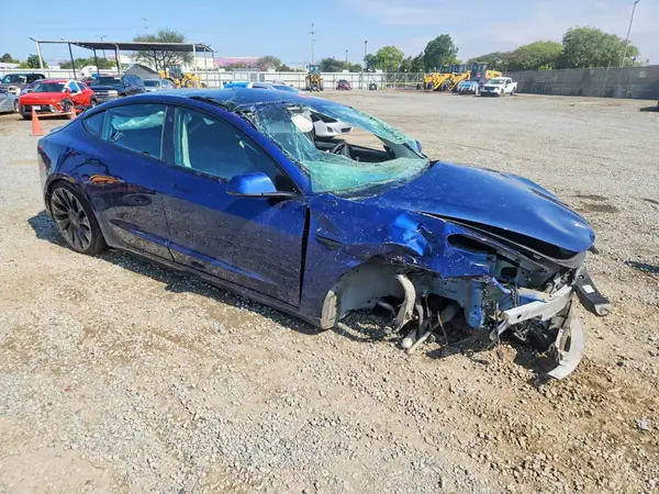5YJ3E1EC6NF169584 — 2022 Tesla Model 3, фото 4 с аукциона Copart, Повреждения со всех сторон