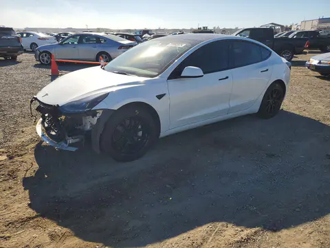 5YJ3E1EA1NF110568 — 2022 Tesla Model 3, Передняя часть (Front End), фото до ремонта