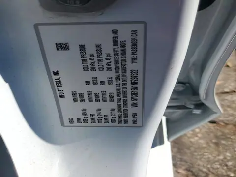 5YJ3E1EA1NF297522 — 2022 Tesla Model 3, Передняя часть, фото до ремонта