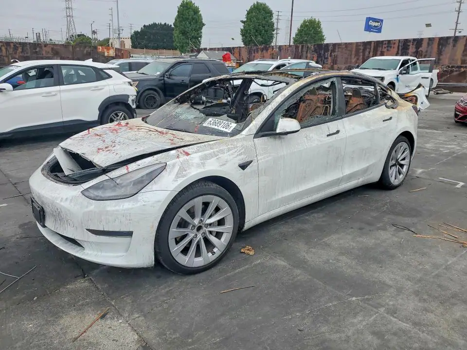 5YJ3E1EA0PF459787 Tesla Model 3 2023 — повреждение Пожар, фото до ремонта