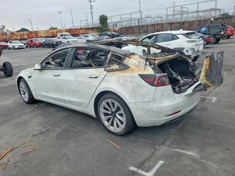 5YJ3E1EA0PF459787 — 2023 Tesla Model 3, фото 2 с аукциона Copart 14.10.2026, Пожар
