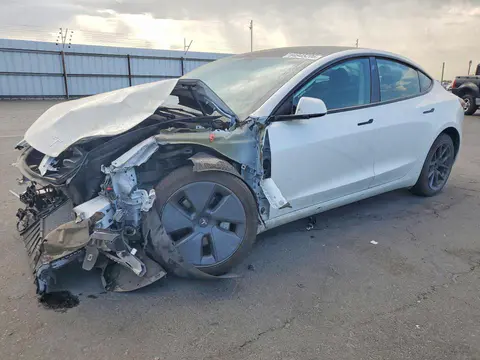5YJ3E1EA3PF485915 — 2023 Tesla Model 3, Передняя часть (Front End), фото до ремонта