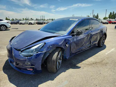 5YJ3E1EA3PF432261 — 2023 Tesla Model 3, Передняя часть (Front End), фото до ремонта