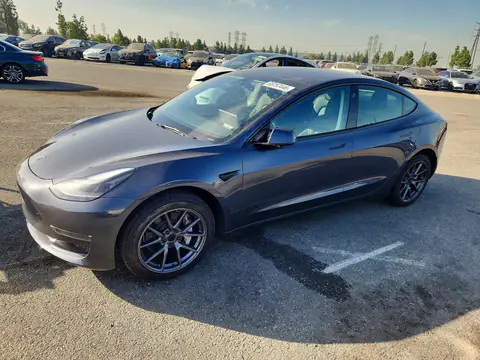 5YJ3E1EB3PF714263 — 2023 Tesla Model 3, Боковая часть (Side), фото до ремонта