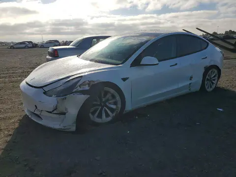 5YJ3E1EA4PF449263 — 2023 Tesla Model 3, Передняя часть (Front End), фото до ремонта