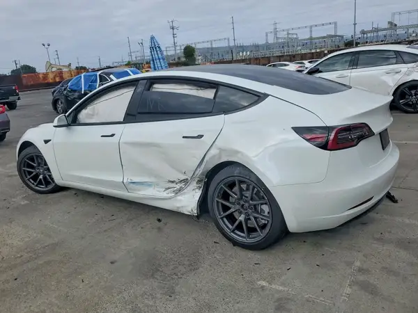 5YJ3E1EA9PF518142 — 2023 Tesla Model 3, фото 2 с аукциона Copart, Задняя часть