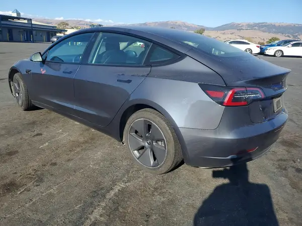 2023 TESLA MODEL 3 VIN 5YJ3E1EA6PF463097 фото 2