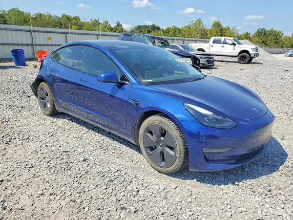5YJ3E1EAXPF543454 — 2023 Tesla Model 3, фото 4 с аукциона Copart, Задняя часть