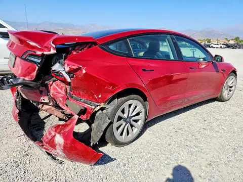 5YJ3E1EAXPF433469 — 2023 Tesla Model 3, фото 3 с аукциона Copart 14.10.2026, Повреждения со всех сторон