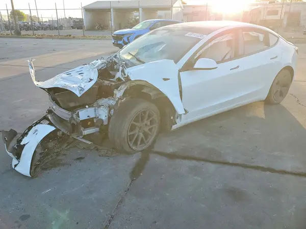 5YJ3E1EA3PF512708 — 2023 Tesla Model 3, Передняя часть (Front End), фото до ремонта