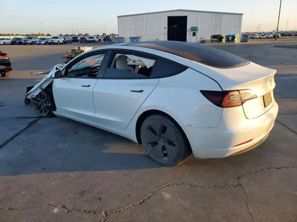 5YJ3E1EA3PF512708 — 2023 Tesla Model 3, фото 2 с аукциона Copart, Передняя часть